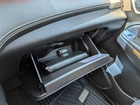 Used 2017 GMC Yukon Denali AWD/4WD image 34
