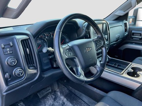 Used 2017 Chevrolet Silverado 2500 LT AWD/4WD image 11