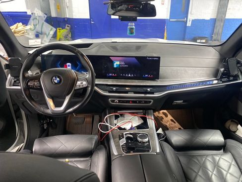 Used 2024 BMW X5 xDrive40i w/ Premium Package AWD/4WD image 16
