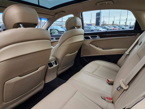 Used 2015 Hyundai Genesis 3.8 w/ Option Group 03 image 15