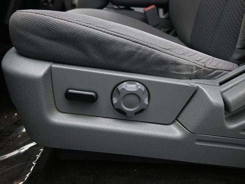 Used 2013 Ford F150 XLT w/ Mid Equipment Group image 10