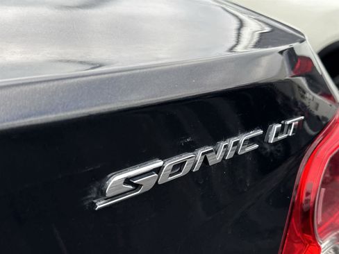 Used 2015 Chevrolet Sonic LT image 10