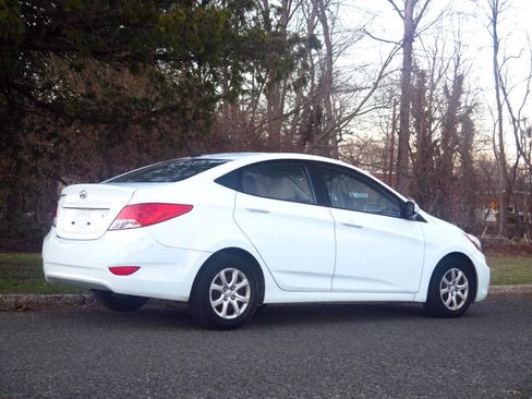 Used 2014 Hyundai Accent GLS image 4