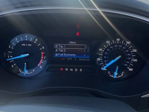 Used 2016 Ford Fusion SE image 5