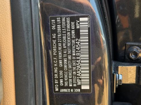 Used 2018 Porsche Macan image 54