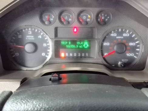 Used 2010 Ford F250 XL AWD/4WD image 13