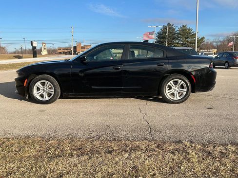 Used 2023 Dodge Charger SXT image 2