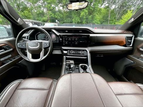 Used 2023 GMC Sierra 1500 Denali w/ Denali Reserve Package AWD/4WD image 16