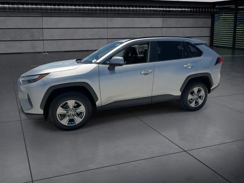 Used 2023 Toyota RAV4 XLE FWD image 5
