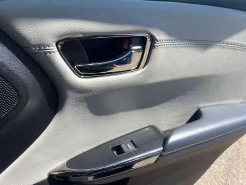 Used 2013 Toyota Avalon Limited image 27