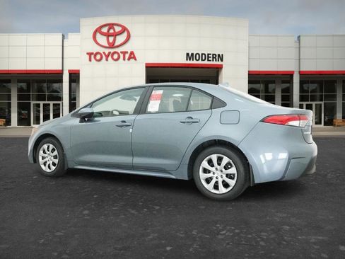 New 2026 Toyota Corolla LE FWD image 18