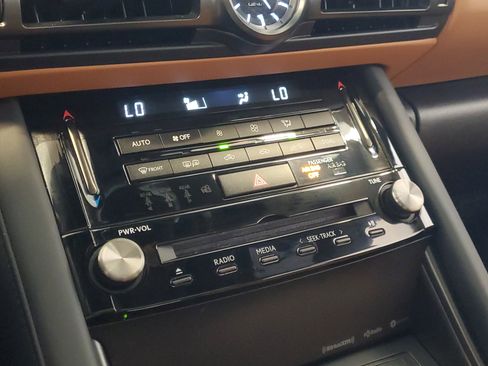 Certified 2023 Lexus IS 300 w/ Premium Package image 32