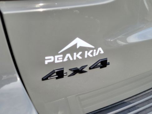 Used 2021 Jeep Grand Cherokee Laredo X image 12