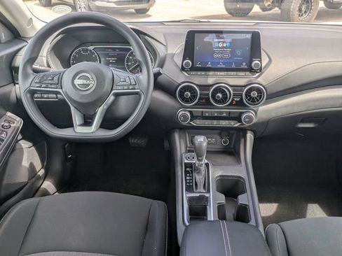 Used 2024 Nissan Sentra SV FWD image 30