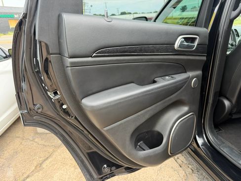 Used 2018 Jeep Grand Cherokee High Altitude AWD/4WD image 14