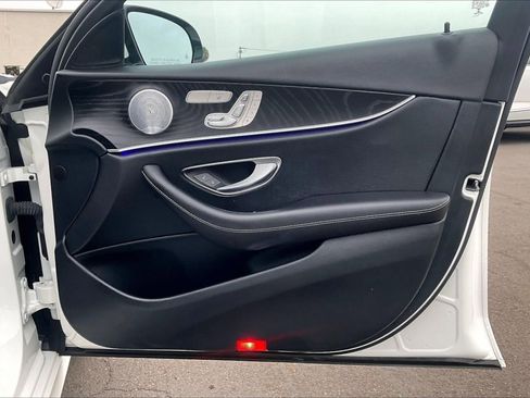 Used 2019 Mercedes-Benz E 300 w/ Premium 1 Package image 21