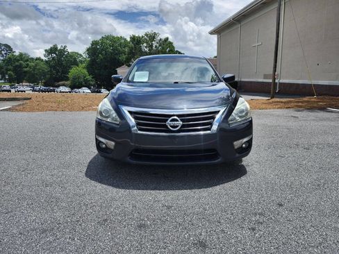 Used 2015 Nissan Altima 2.5 SV FWD image 2