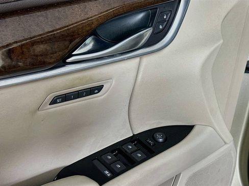 Used 2013 Cadillac XTS Luxury w/ Driver Awareness Package FWD image 21