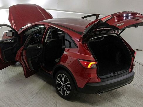 Used 2021 Ford Escape SE w/ SE Sport Appearance Package FWD image 23