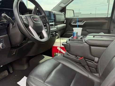Used 2025 GMC Sierra 1500 SLT AWD/4WD image 4