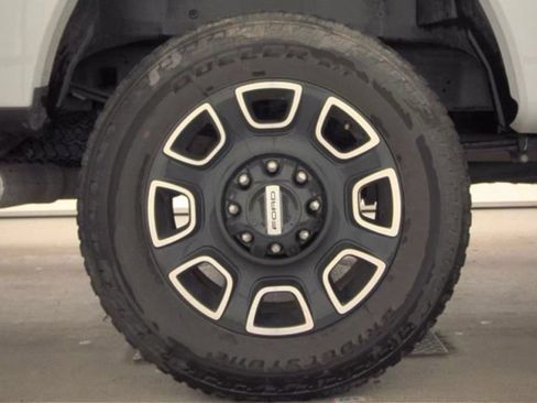 Used 2026 Ford F250 Platinum AWD/4WD image 21