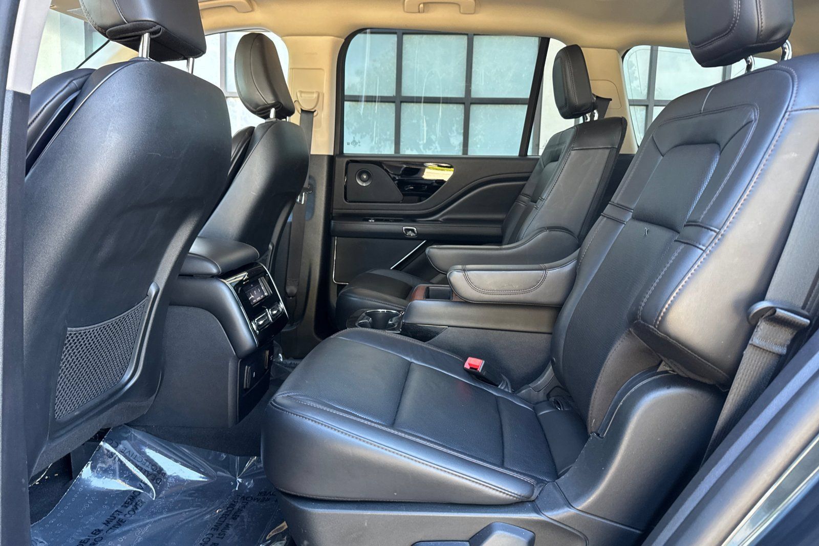 Used 2022 Lincoln Aviator Grand Touring w/ Equipment Group 301A AWD/4WD image 12