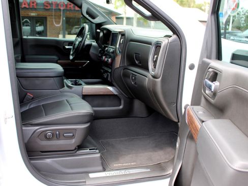 Used 2023 Chevrolet Silverado 3500 High Country image 14