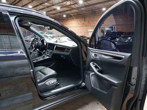 Used 2019 Porsche Macan S image 52