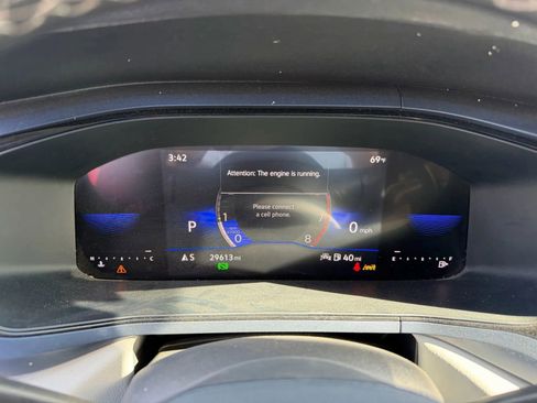 Used 2024 Volkswagen Taos SE image 15