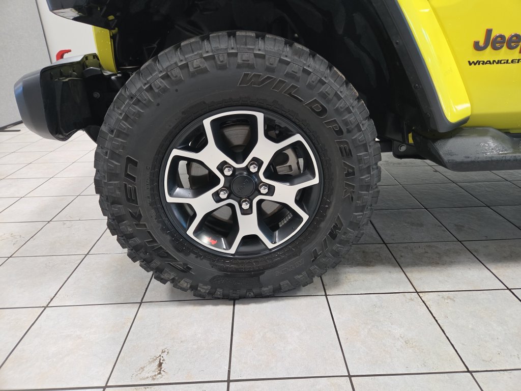 Used 2023 Jeep Wrangler Unlimited Rubicon w/ Cold Weather Group AWD/4WD image 45