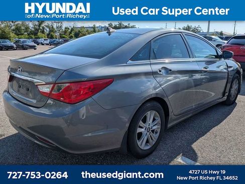 Used 2011 Hyundai Sonata GLS w/ Popular Equipment Pkg 2 FWD image 2