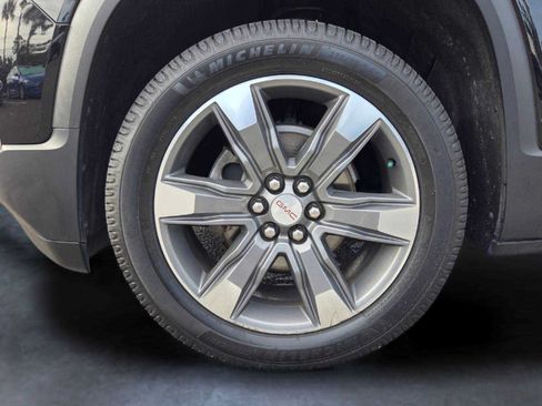 Used 2017 GMC Acadia SLT FWD image 12