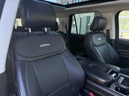Used 2025 Ford Expedition Platinum AWD/4WD image 50