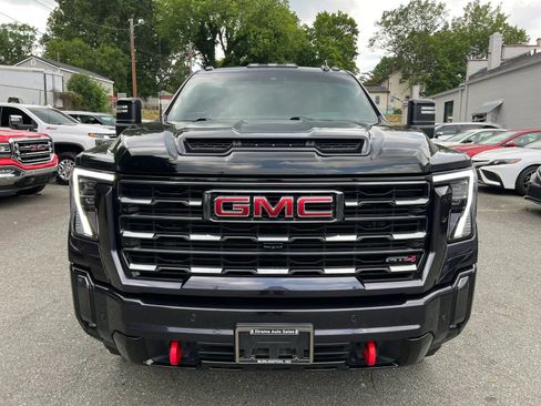 Used 2024 GMC Sierra 2500 AT4 w/ AT4 Premium Plus Package AWD/4WD image 2