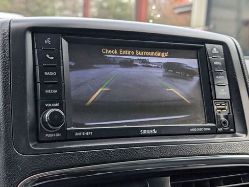 Used 2019 Dodge Grand Caravan SE image 13