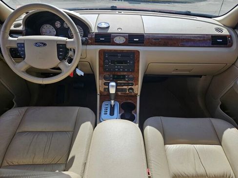 Used 2006 Ford Five Hundred Limited image 10