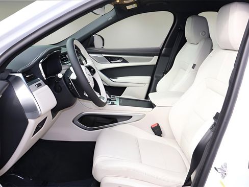 New 2026 Jaguar F-PACE R-Dynamic S image 12