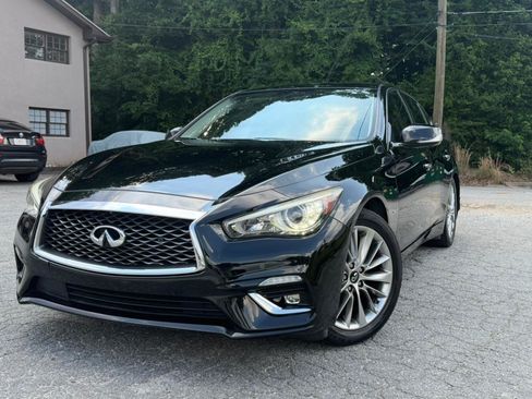 Used 2018 INFINITI Q50 Luxe w/ Sensory Package (Luxe) RWD image 3
