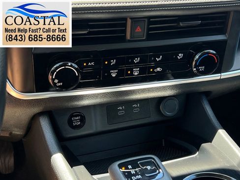 Used 2024 Nissan Rogue S FWD image 33