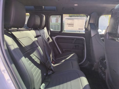 New 2026 Land Rover Defender 110 OCTA image 29