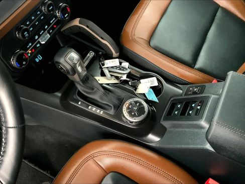 Used 2024 Ford Bronco Outer Banks AWD/4WD image 15