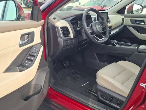 Certified 2021 Nissan Rogue SV w/ Premium Package FWD image 10