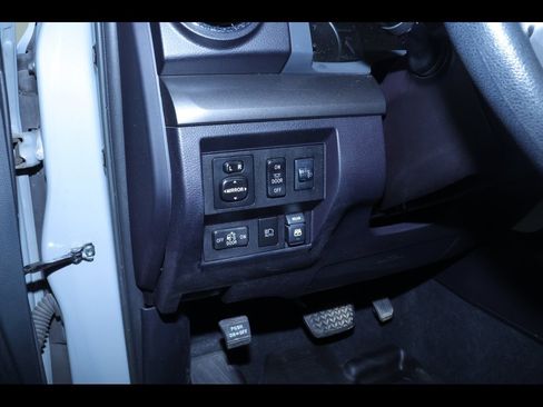 Used 2018 Toyota Tundra SR5 image 20