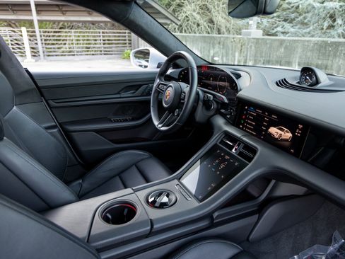 Certified 2024 Porsche Taycan GTS image 52