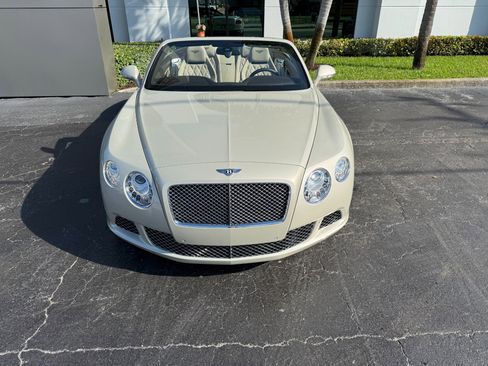 Used 2015 Bentley Continental GT image 8