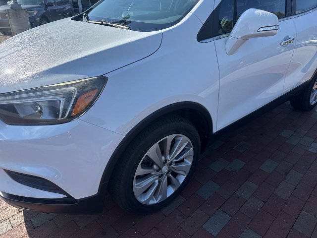 Used 2018 Buick Encore Preferred FWD image 2