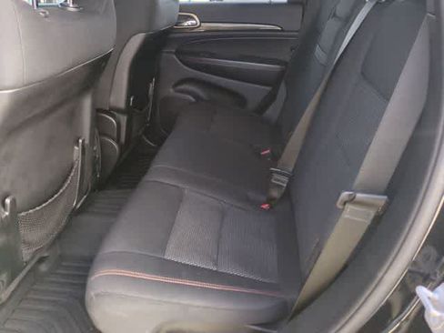 Used 2016 Jeep Grand Cherokee Laredo 75th Anniversary image 19