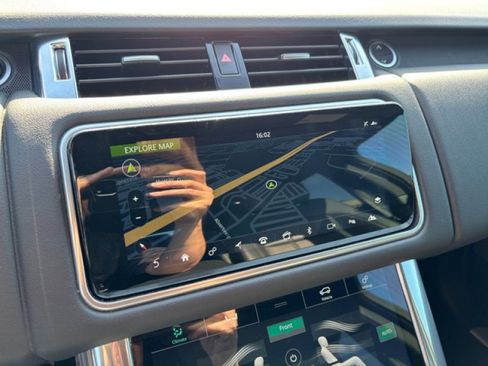 Used 2022 Land Rover Range Rover Sport HSE Silver Edition image 16