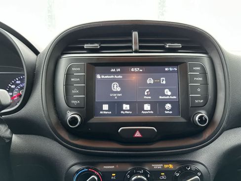 Used 2020 Kia Soul LX FWD image 25