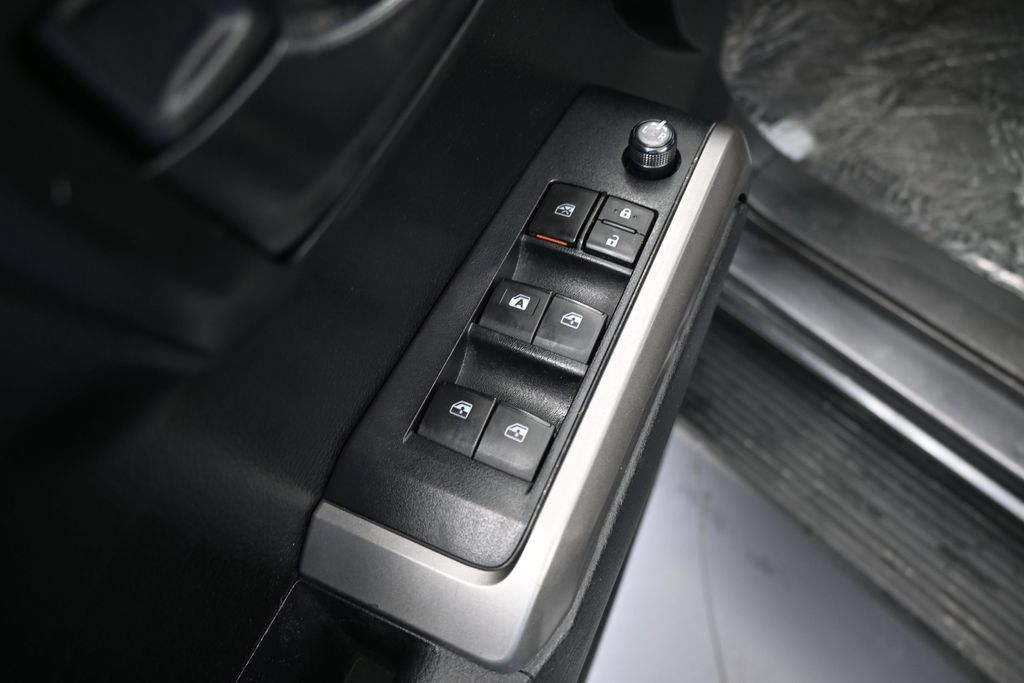 Used 2022 Toyota Tacoma SR5 w/ Technology Package RWD image 14